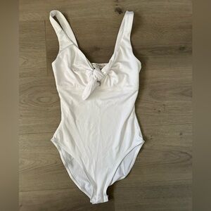 Miss Selfridge Front Tie Knot Bodysuit in White - Size US 2